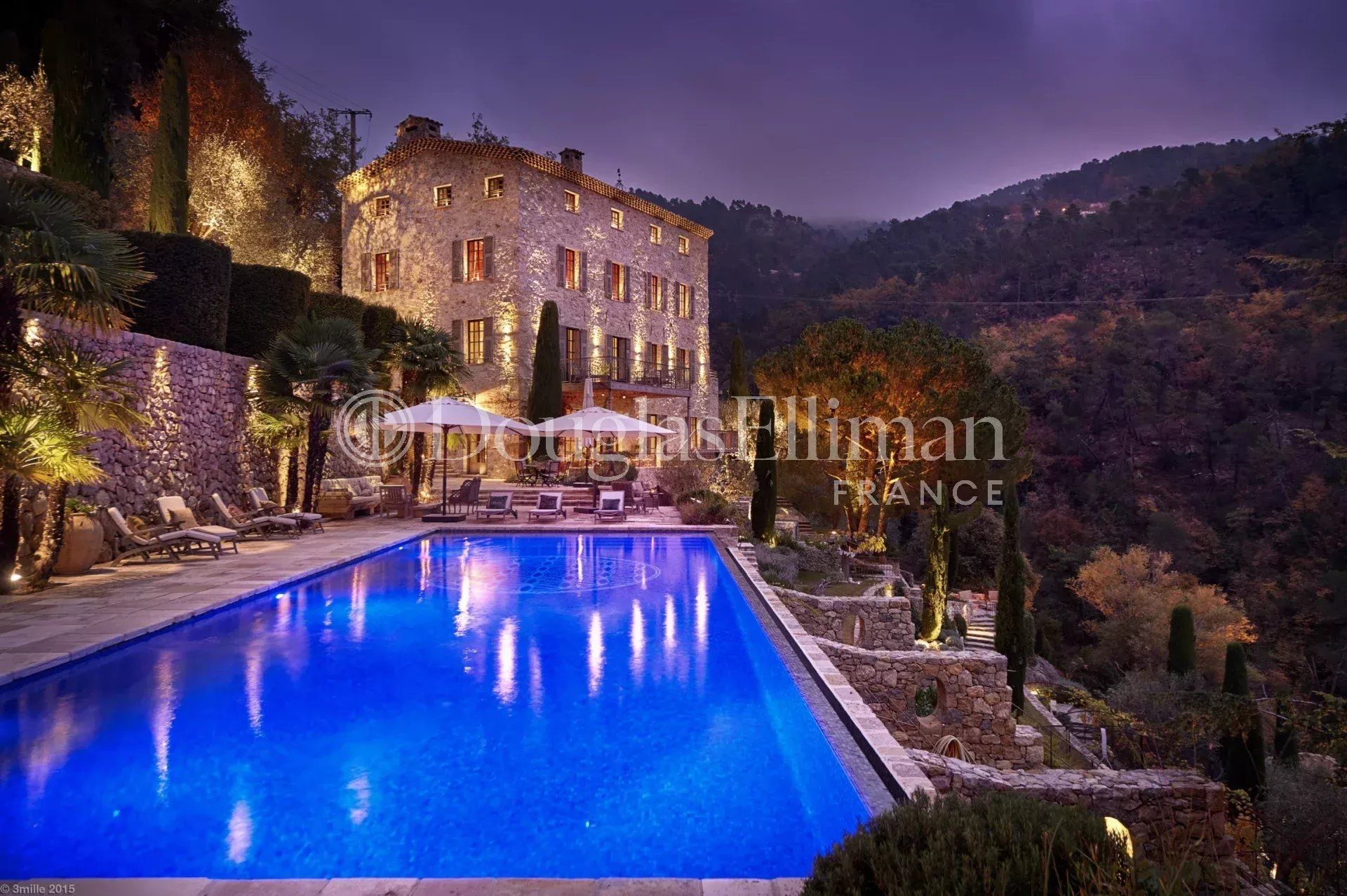 GILETTE -  Propriété d'exception : un ancien moulin à huile restauré à la perfection