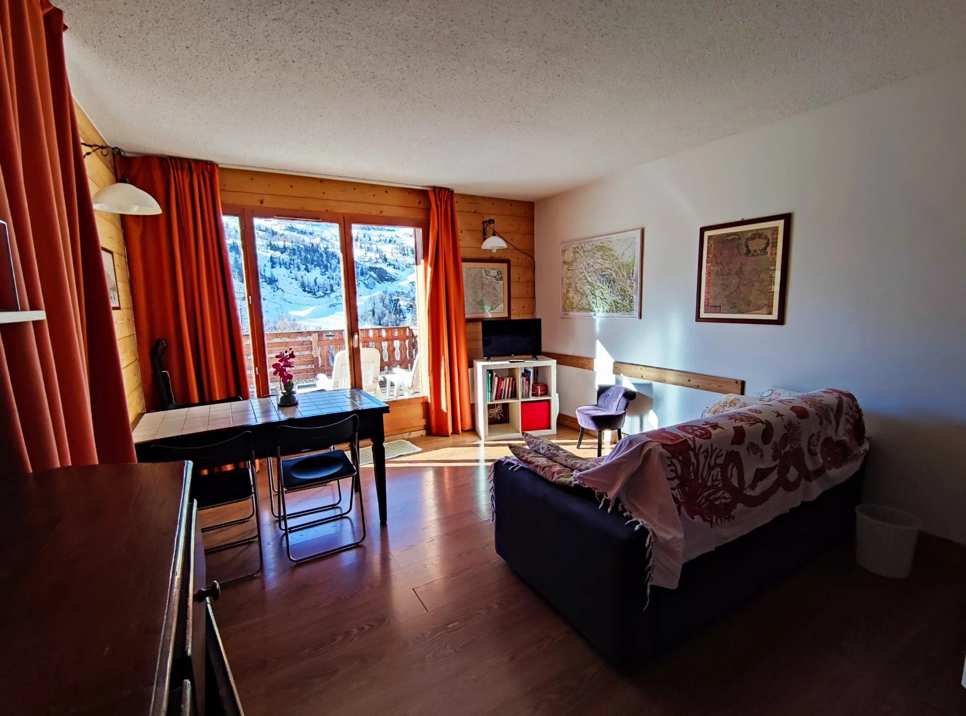 CHARMANT 2 PIECES HAUTEURS STATION