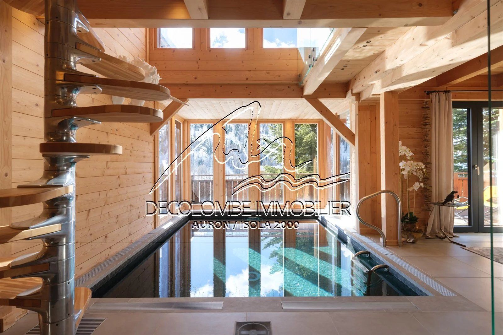 UNIQUE  CHALET LUXUEUX PROCHE PISTES