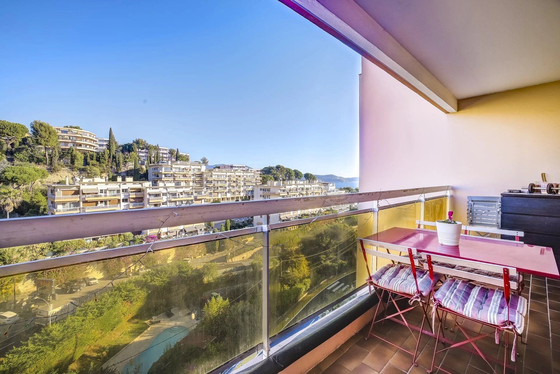 Appartement F3 à Nice Ouest avec vue dégagée