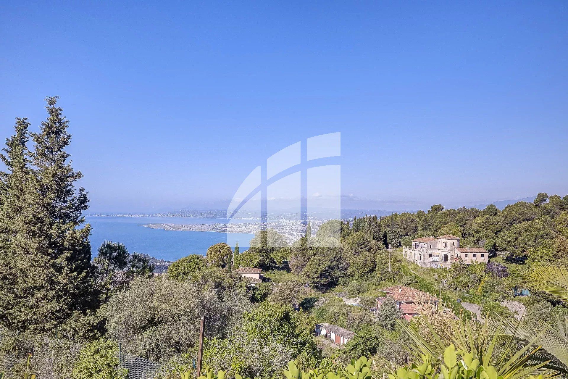 EXLUSIVITE -NICE VINAIGRIER-TERRAIN CONSTRUCTIBLE