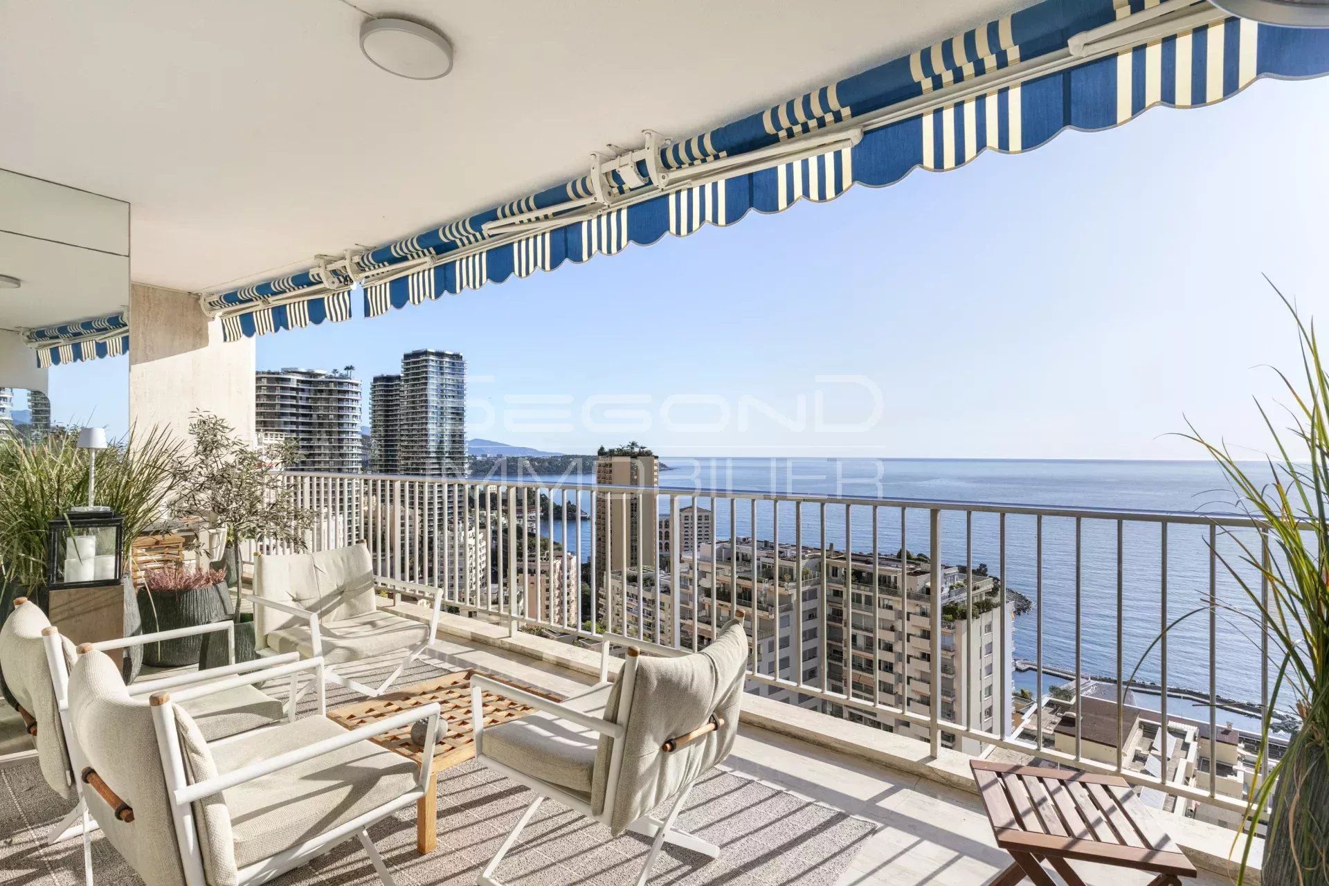 Nouveauté - Vente appartement 4 pièces Monaco Saint Roman résidence de standing