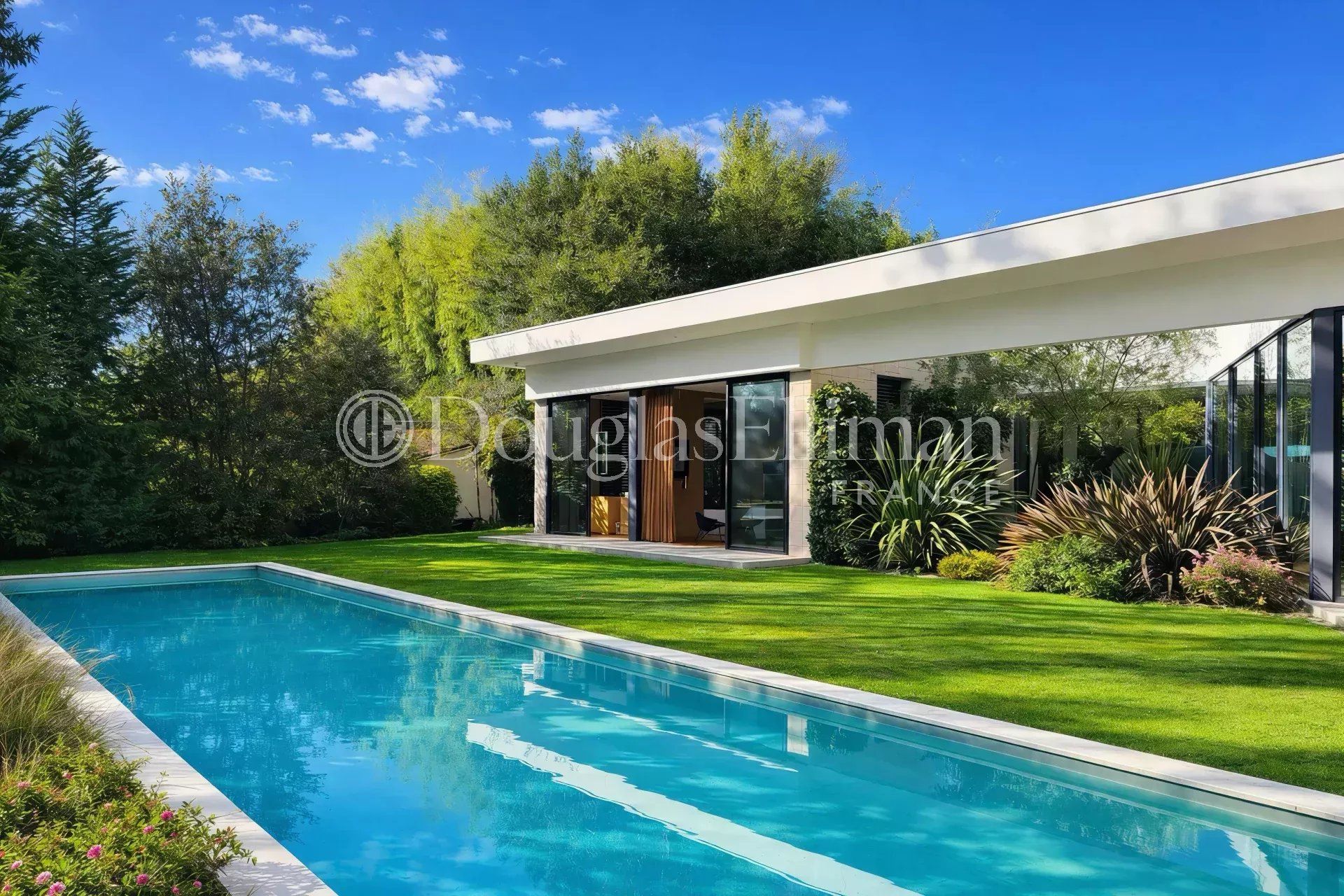 BORDEAUX- BOUSCAT - Luxueuse villa californienne