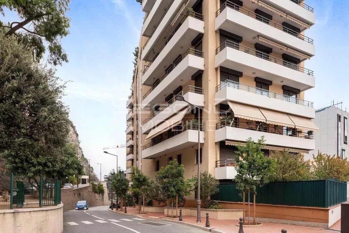 Location grand appartement 3 pièces Monaco proche Fontvieille