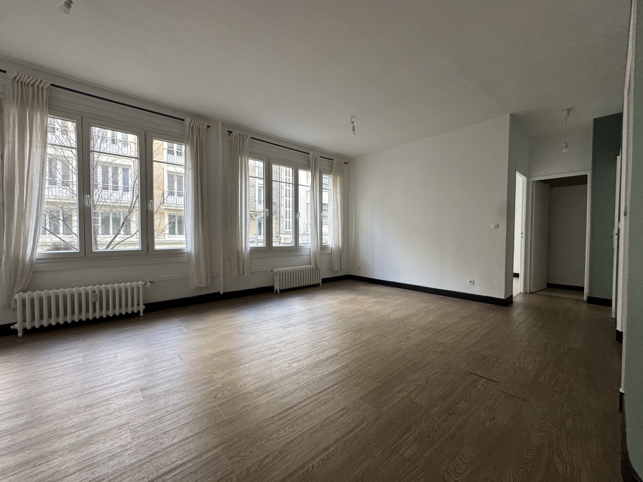 NOUVEAUTÉ SMITH : GRAND APPARTEMENT T4 - QUARTIER CATHÉDRALE - Photo 1