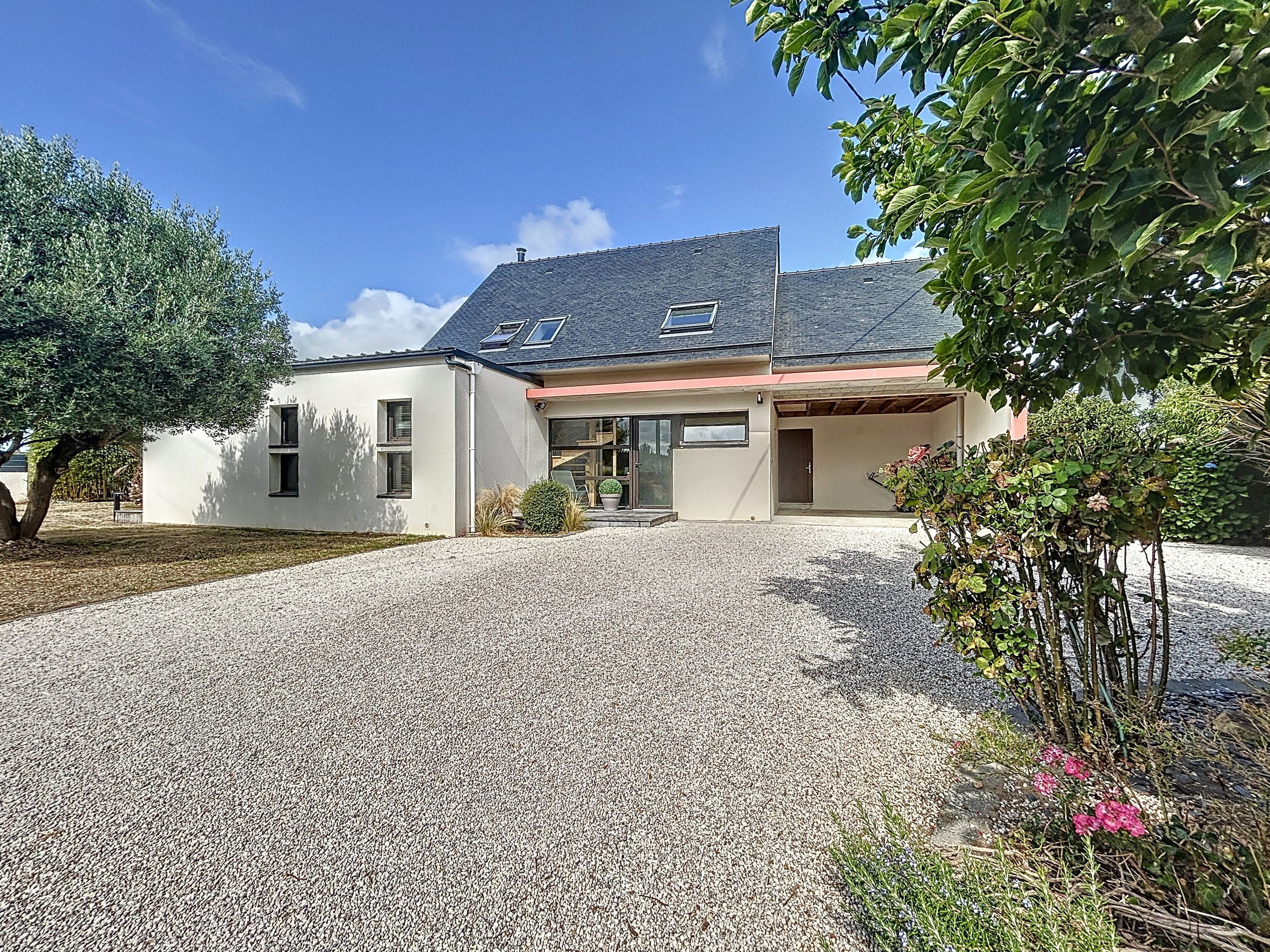 GUIDEL - MAISON D'ARCHITECTE AU CALME