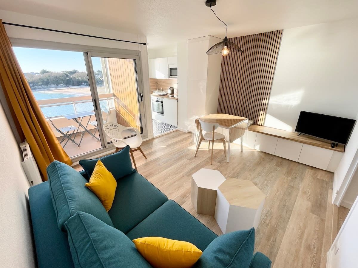 PLOEMEUR - VUE SUR MER