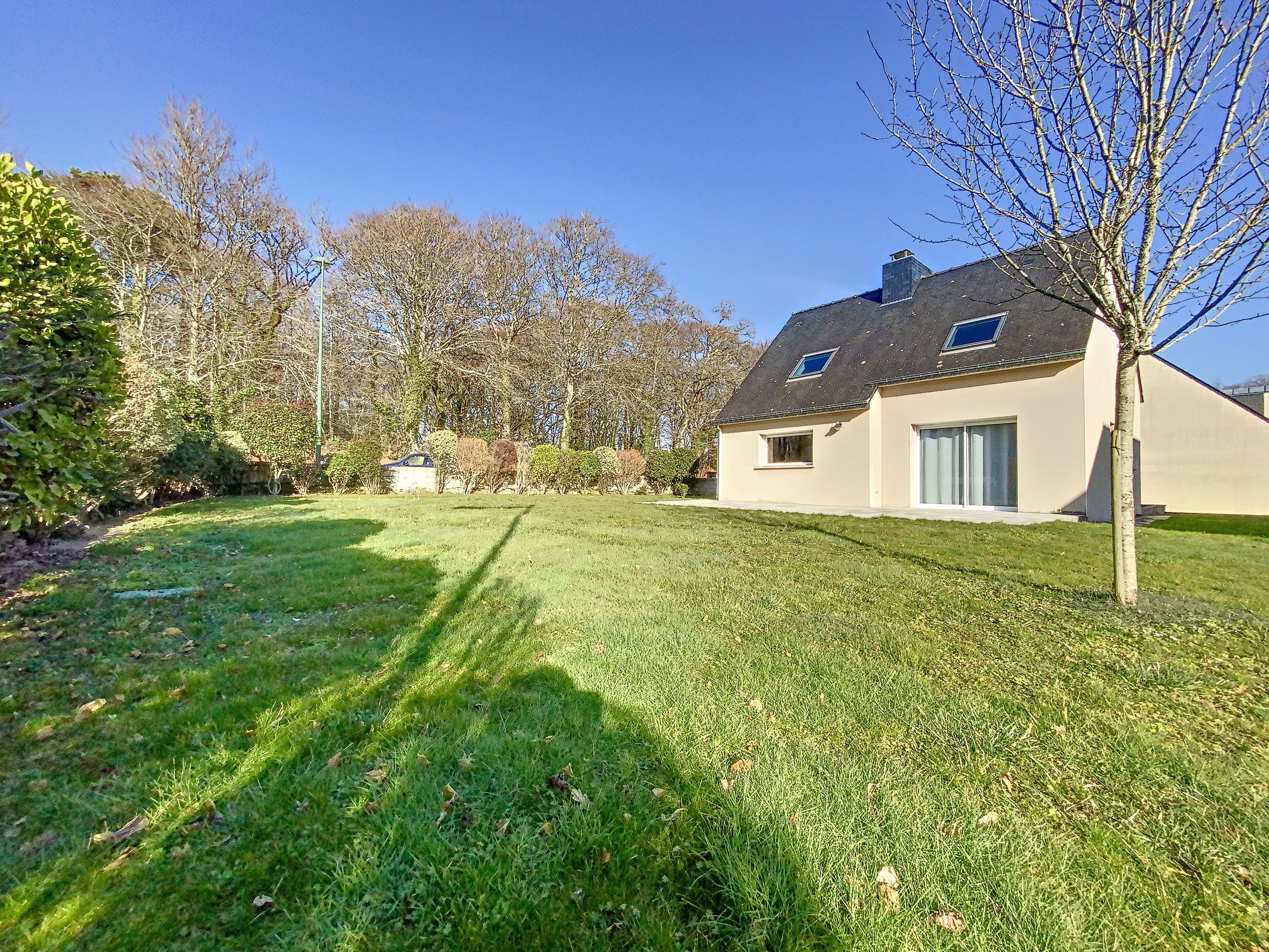 GUIDEL- MAISON PROCHE DU BOURG