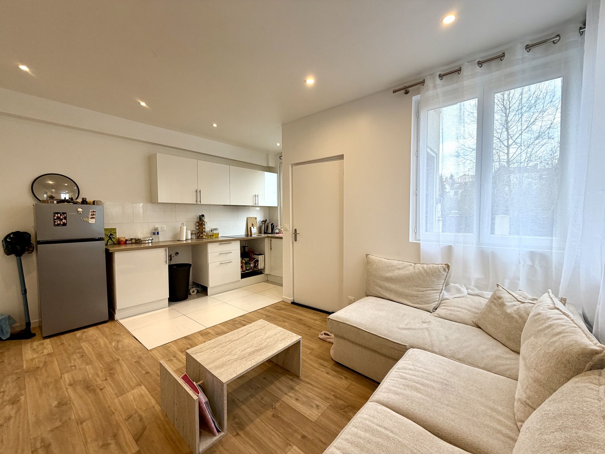 ** SUPERBE APPART 2 PIECES EN PARFAIT ETAT AVEC TERRASSE PRI