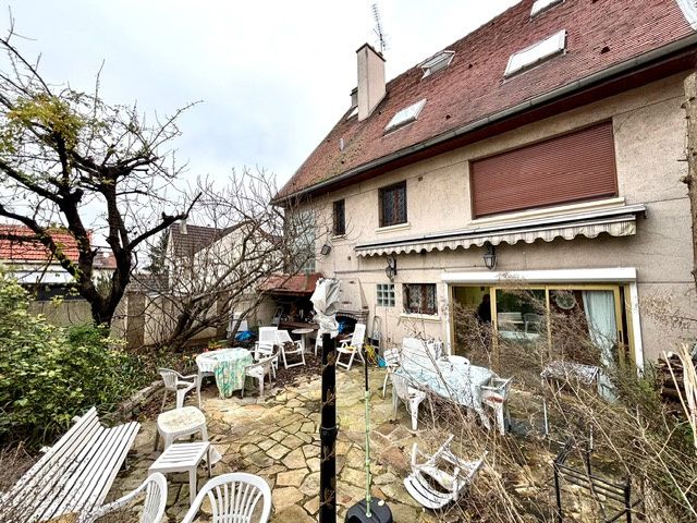 ** ROMAINVILLE METRO LIGNE 5 RAYMOND QUENAUD **