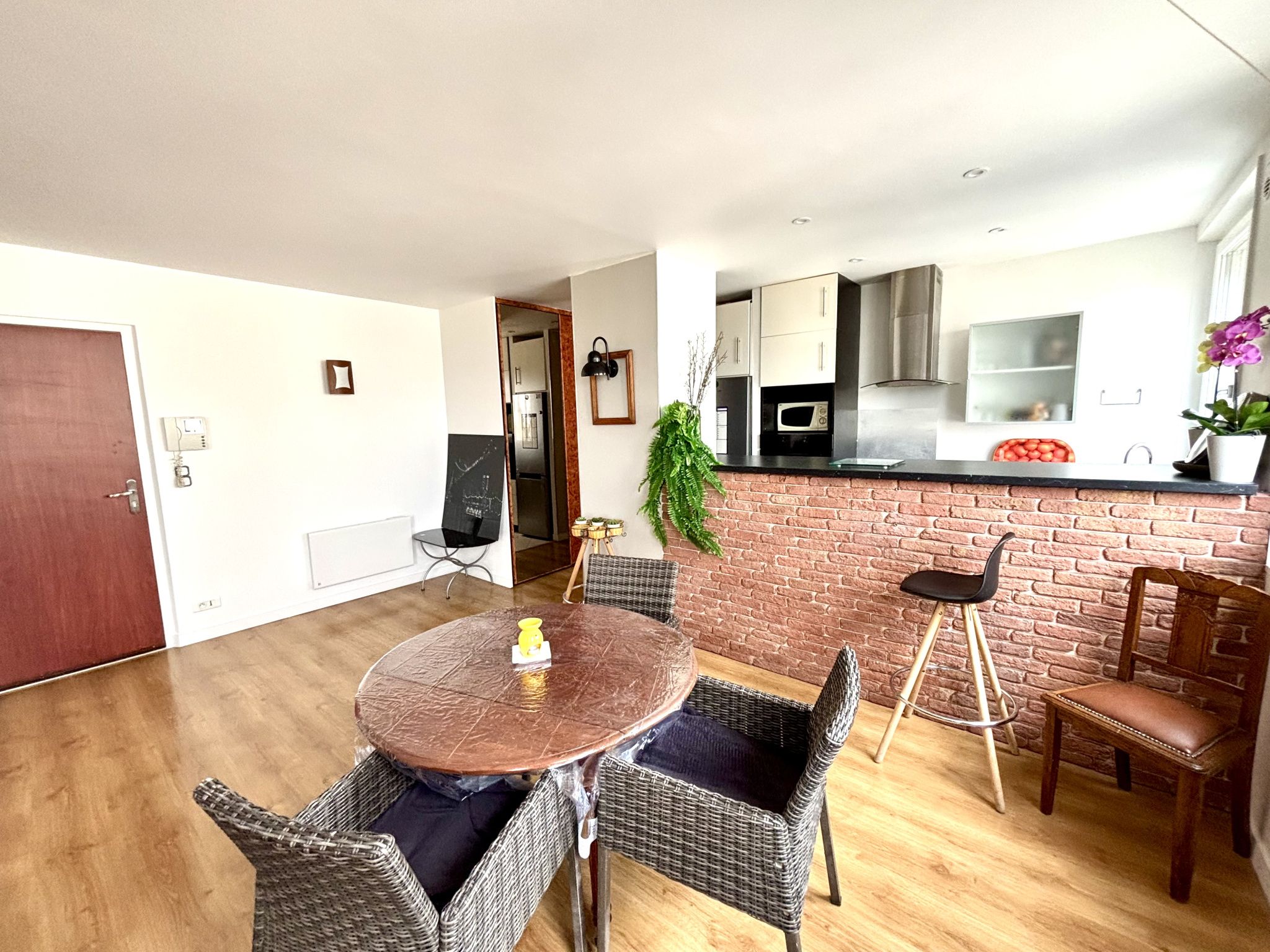 ** ROMAINVILLE SECTEUR GRAND CHAMPS **