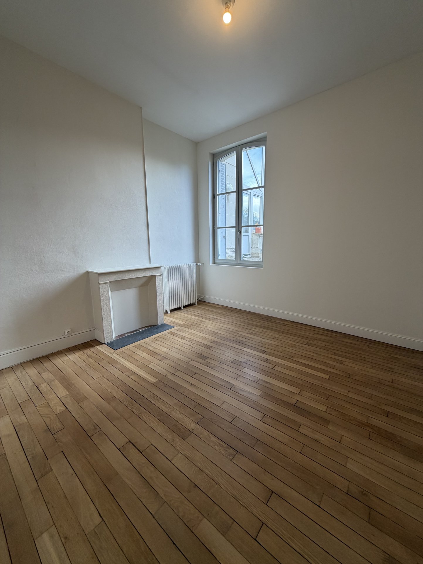 A LOUER - Appartement 2 pièces Rez-de-chaussée Centre-vi - Photo 1