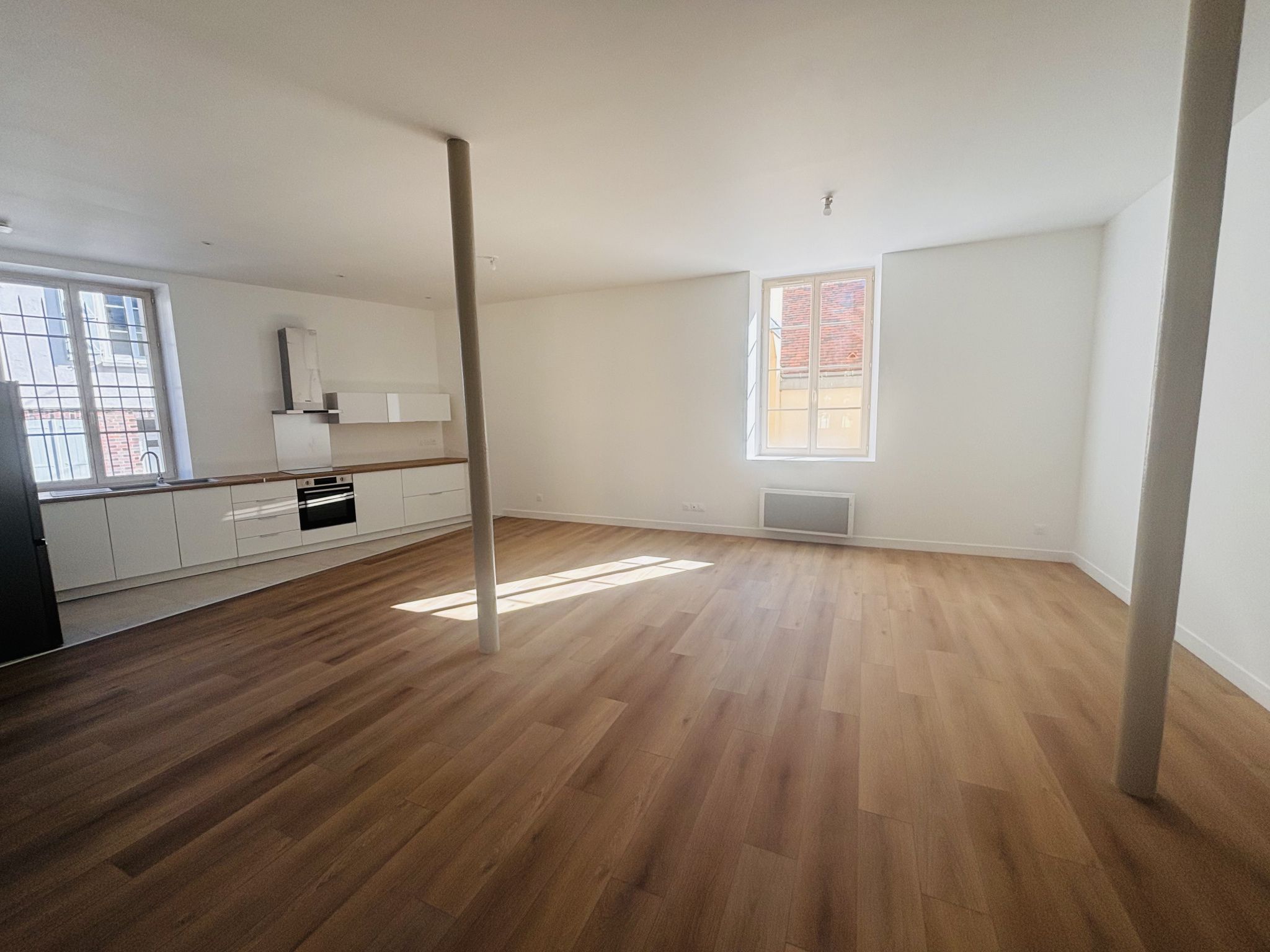 A VENDRE SENS - Appartement rare au centre