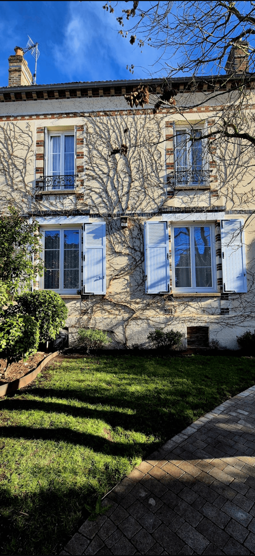 EXCLUSIVITE à vendre ! Maison de ville rénovée au centre vil - Photo 1