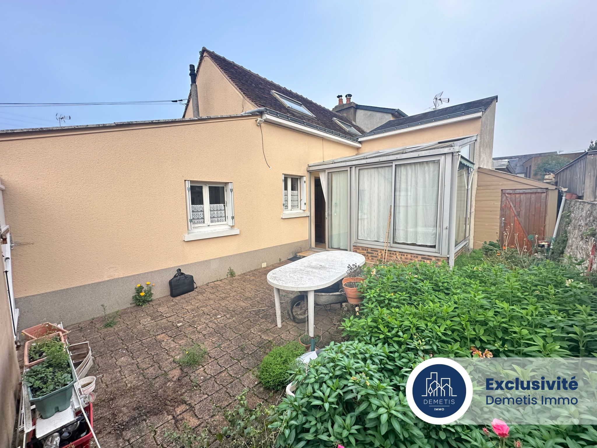 PLAIN PIEDS AVEC DOUBLE GARAGE SECTEUR ST PAVIN