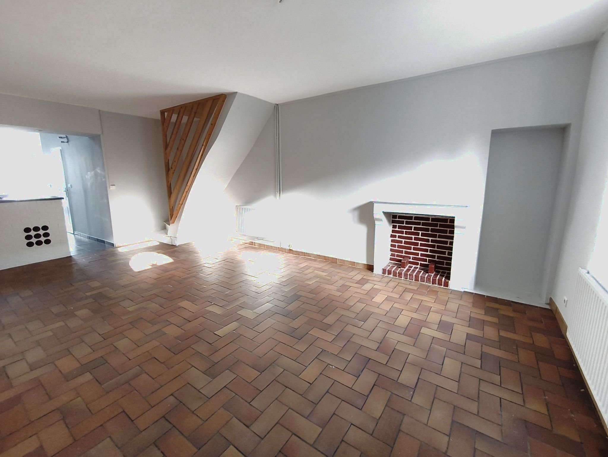 MAISON DE VILLE 3 CHAMBRES AVEC STUDIO