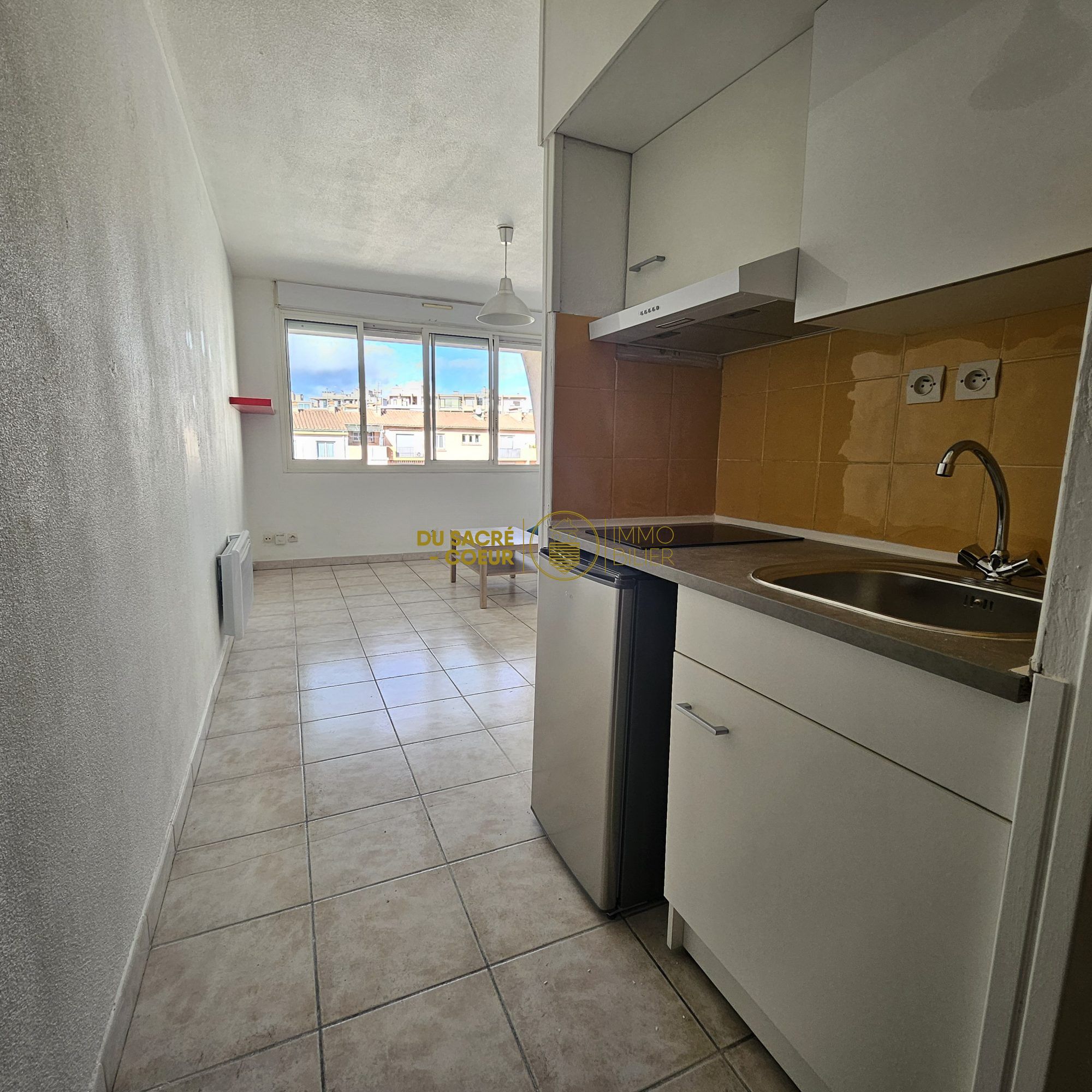 IDEAL INVESTISSEMENT STUDIO MEUBLE COEUR DE VILLE AU PIED DES ECOLES