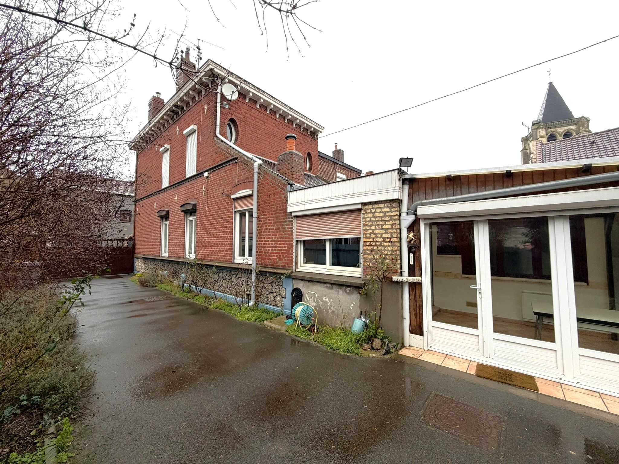 BEAU POTENTIEL ! CACHET PRESERVE !