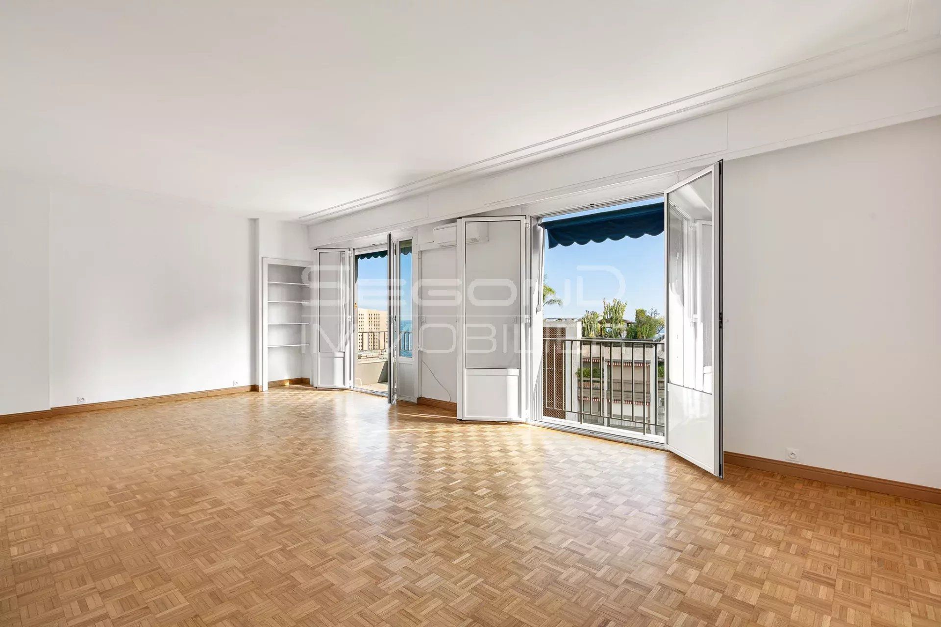 Location Exclusivité rare 2-3 pièces Penthouse Duplex vue panoramique Monte-Carlo