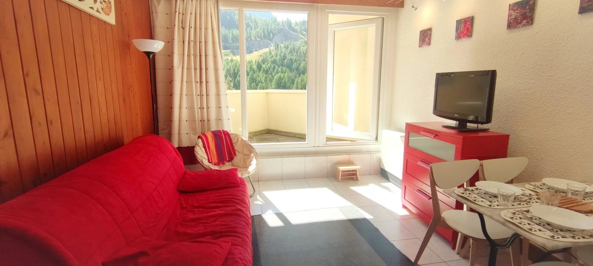 Studio très lumineux plein sud à côté du télécabine