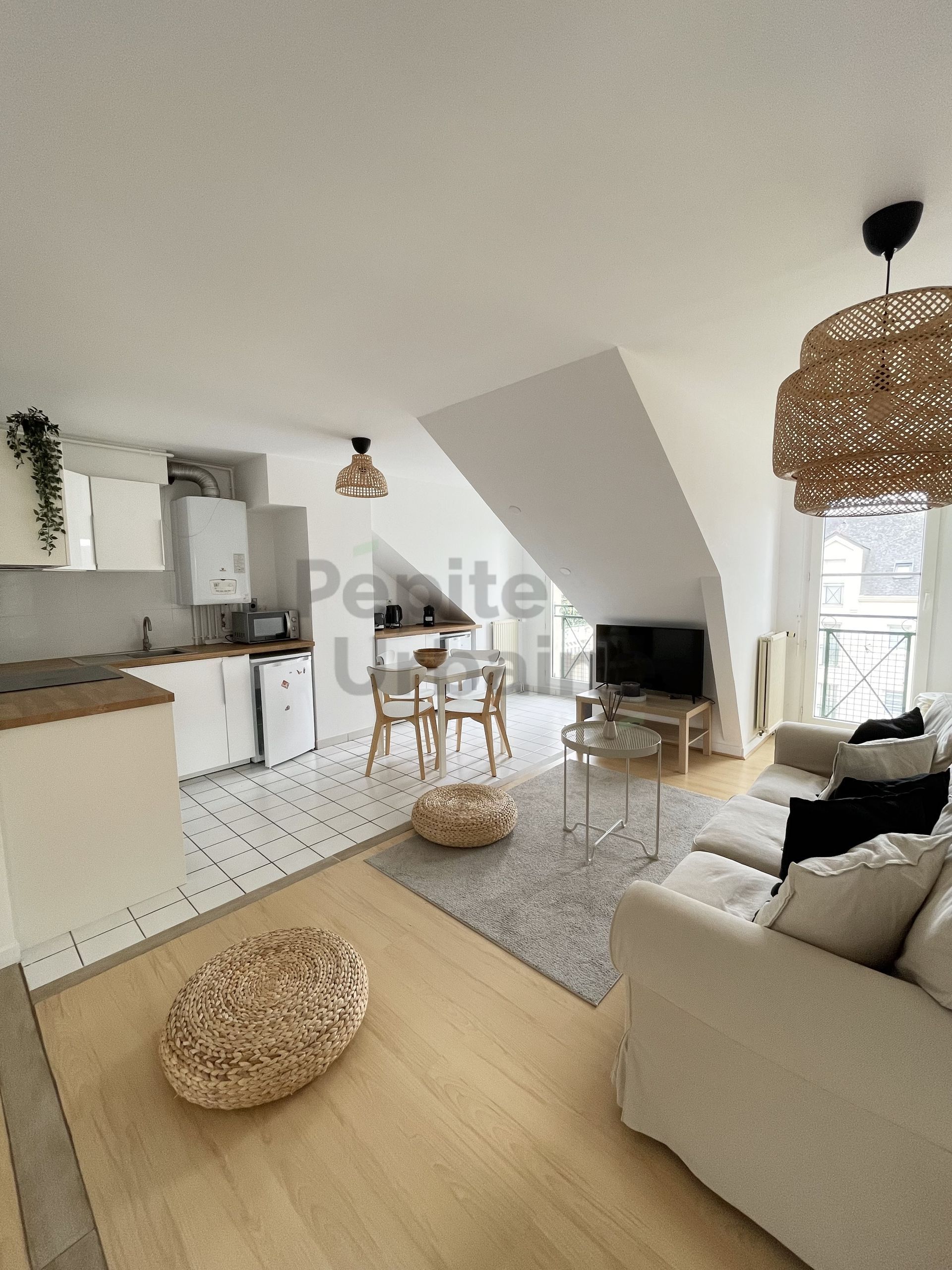 Bel appartement cocooning de trois chambres - Quartier très prisé de la Perverie - Place de parking et cave